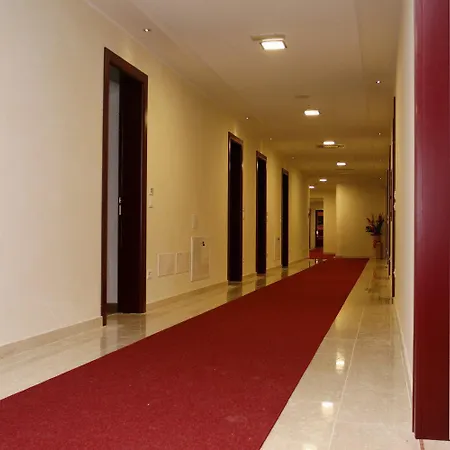 酒店 卡林费尔诺酒店 3*