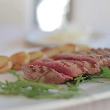 卡林费尔诺酒店 卡多格尼