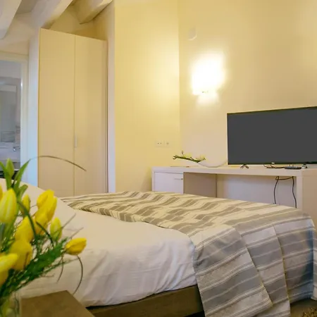 卡林费尔诺酒店 卡多格尼