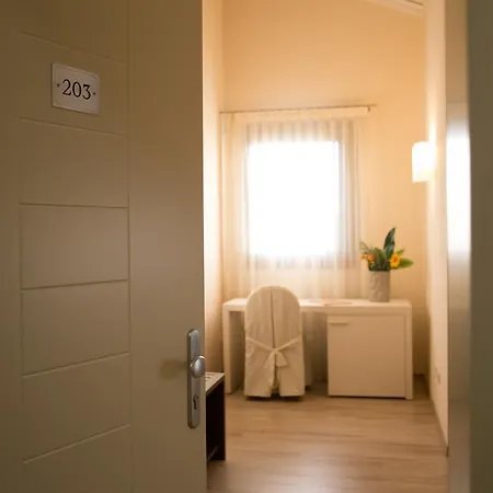 卡林费尔诺酒店