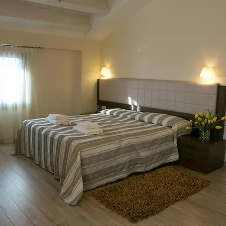 Calinferno Hotell